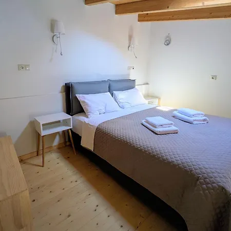 アパート Mirabilis ヴァシリキ