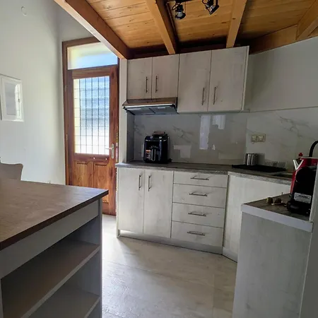 アパート Mirabilis ヴァシリキ